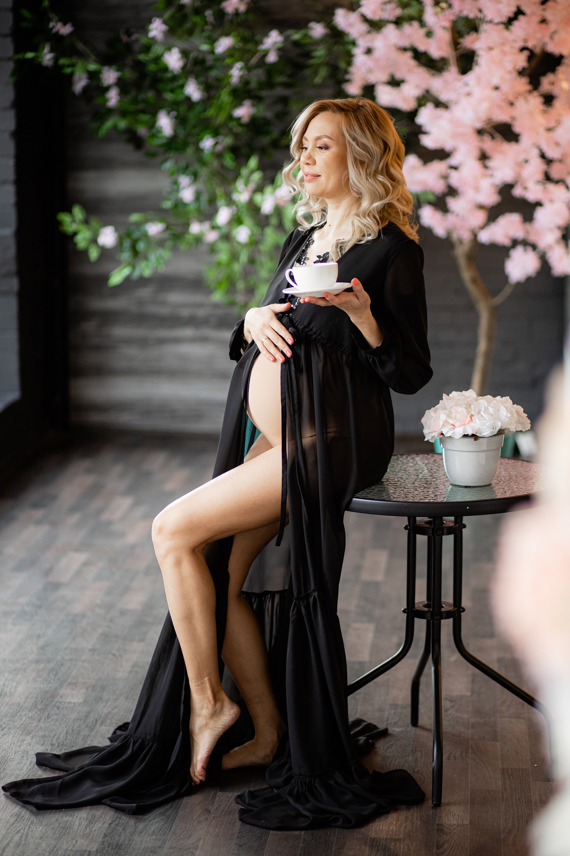 fluffy robe for maternity shoot