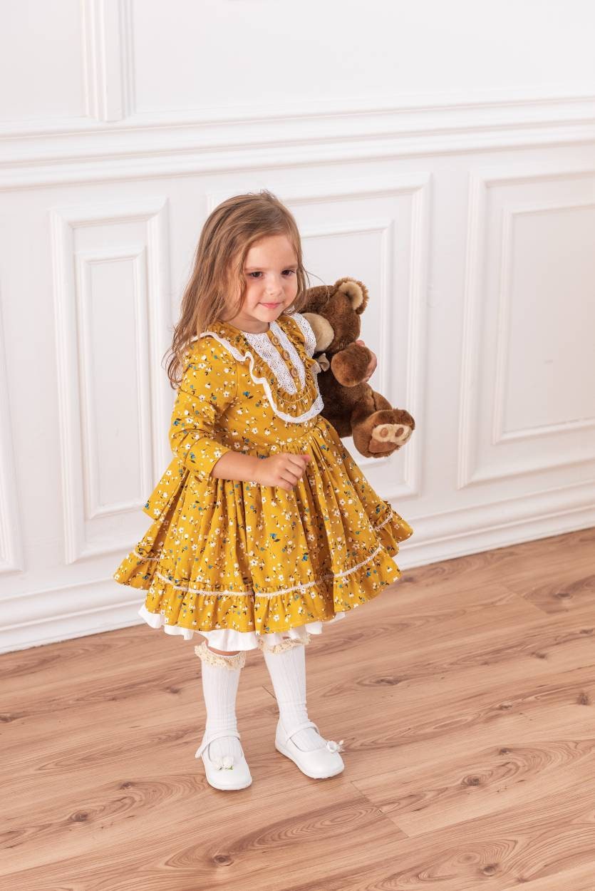 Little Girl Old Fashioned Dresses Smocked Dresses Vintage Dresses For Little Girls HOT Baby Girl Little Girl Old Fashioned Dresses Smocked Dresses Vintage Dresses For Little Girls HOT Baby Girl