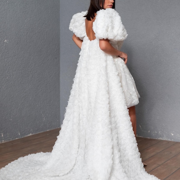 Weißer 3D-Rosen-Hochzeits-Umhang mit puffingen Ärmeln, abnehmbarer Zug für Hochzeitskleid, Probe-Abendessen-Umhang für Fotoshooting, Couture-Fotografie
