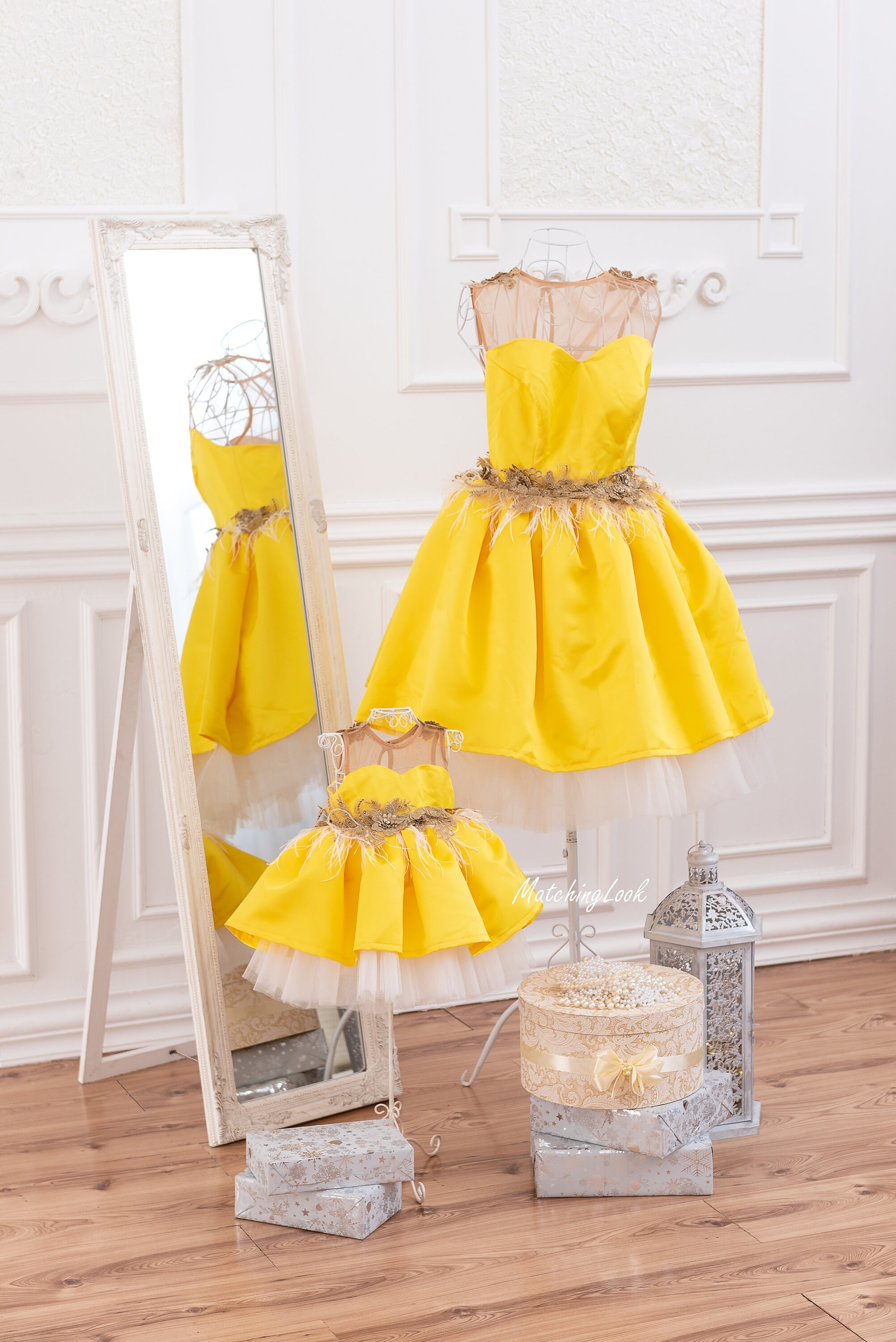 yellow and gold dress Elegant Velvet Mermaid Prom with Sequins Zipper Back for Ladies from Dhgate Prom Dresses Fabric has no stretch Golden Yellow Shiny Velvet Long