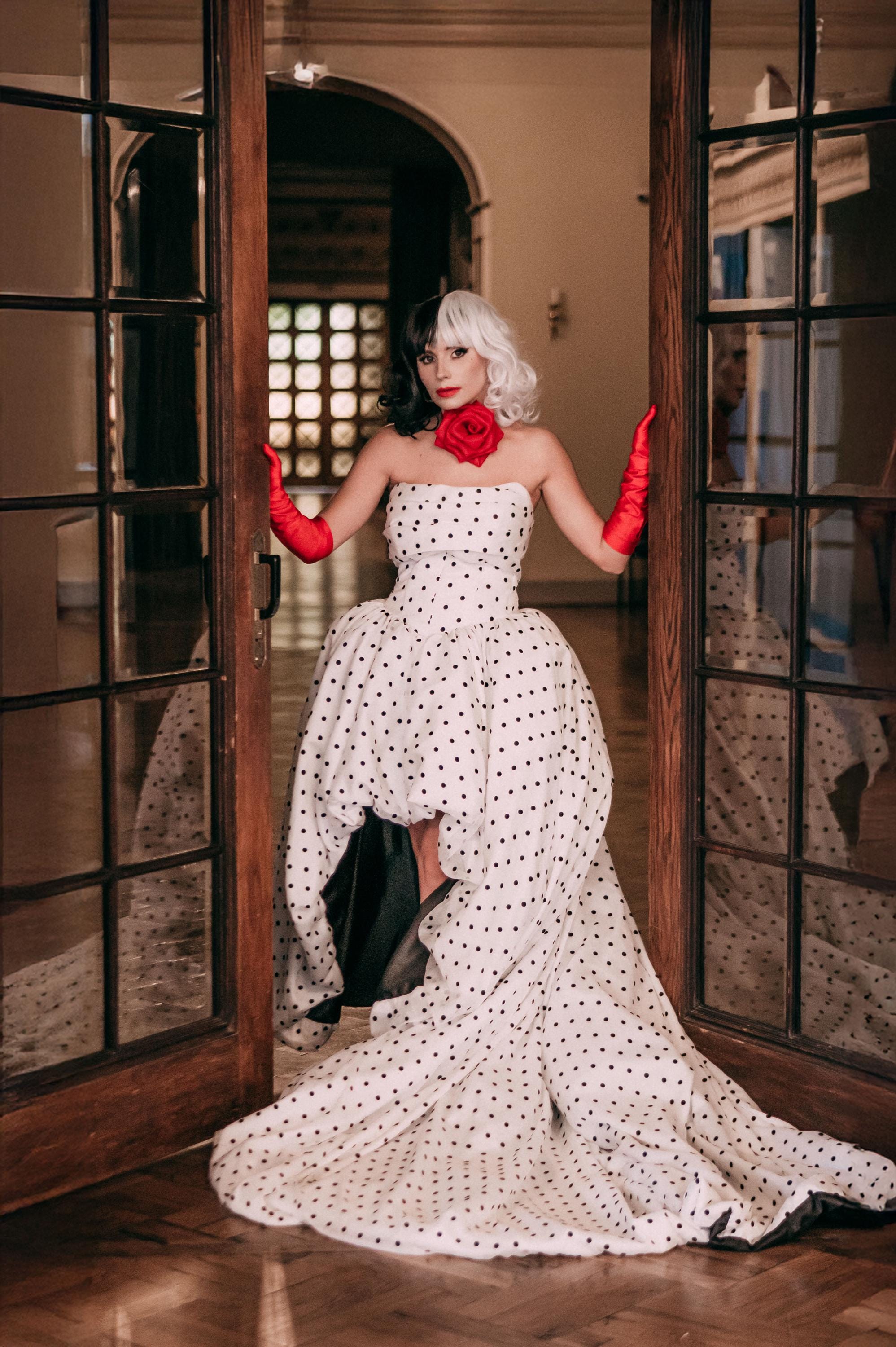 black and white polka dot dress halloween costume Halloween Costumes with A Black and White Poc A Dot Dress