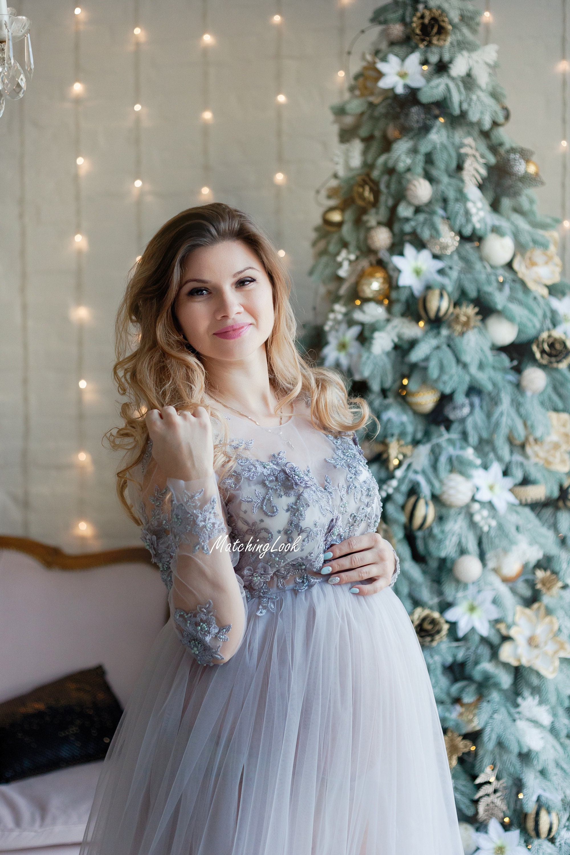 christmas maternity dress for photoshoot A Magical Christmas Maternity Photoshoot in Northern Virginia