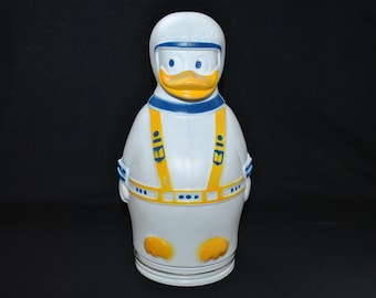 Vintage Nabisco Puppet's Cereal Astronaut Donald Duck Bank, 1966