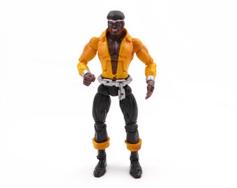 Luke Cage 2006 Marvel Legends Toy Biz Action Figure