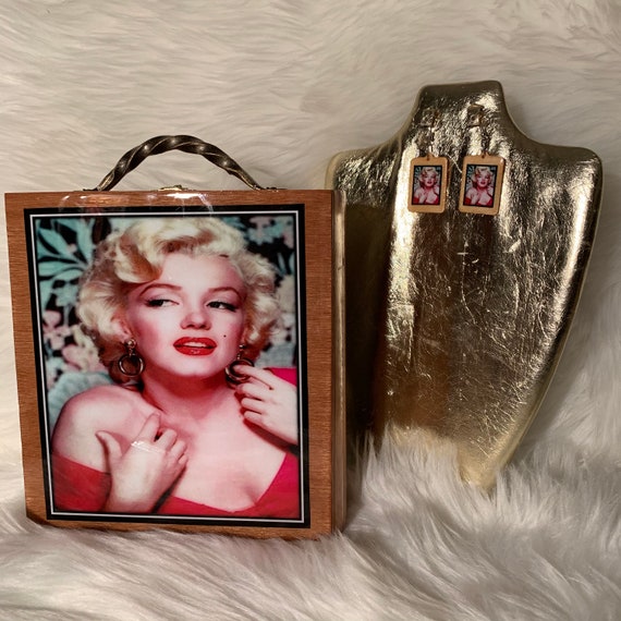 FREE Pair of Earrings or Keychain wMarilyn Monroe Cigar Box Purse