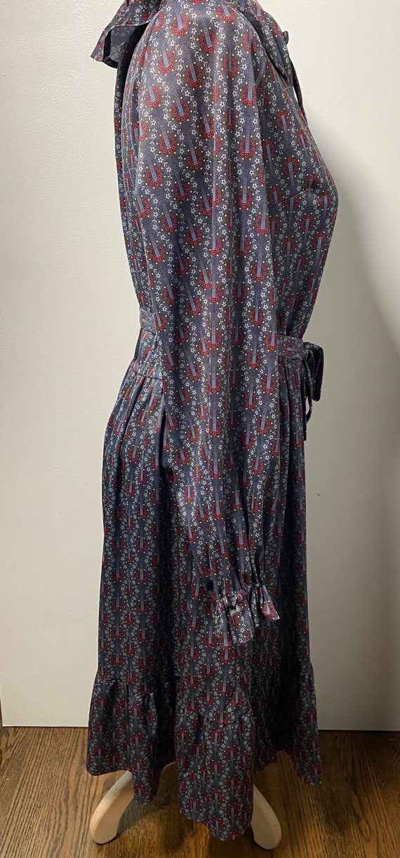 1970’s Smoky Gray Ruffle Dress - image 4