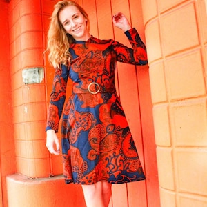 black dress with orange belt Orange Belt Outfits For Women (101 ideas & outfits)