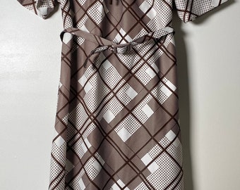 1960’s Brown & White Mod Dress