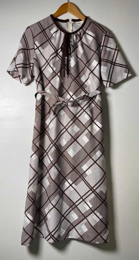 1960’s Brown & White Mod Dress