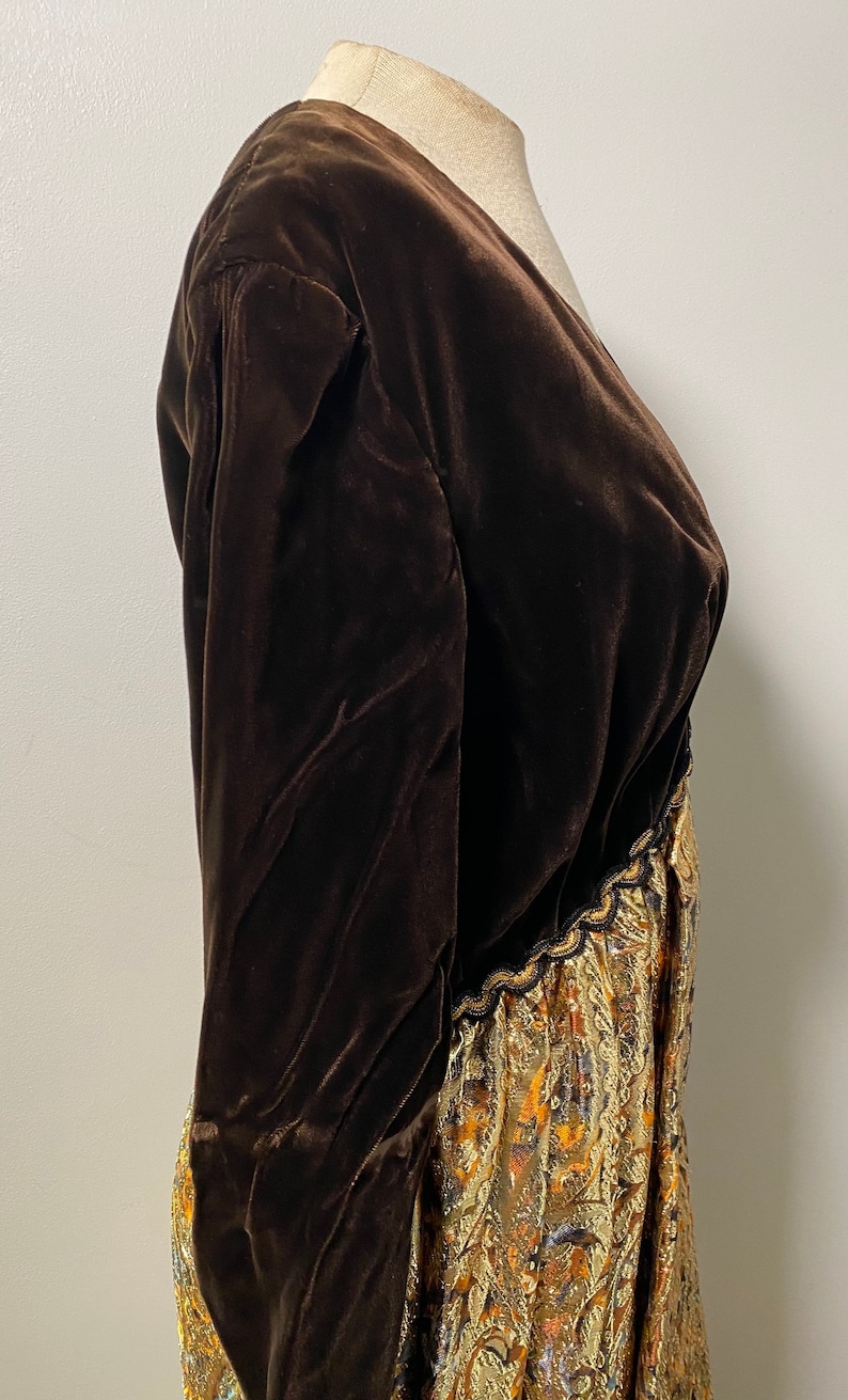 1970s Brown Velvet & Gold Lamé Maxi Dress zdjęcie 5