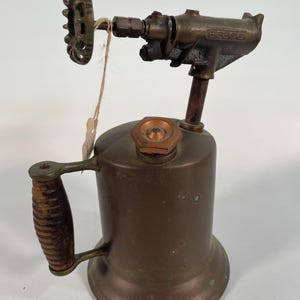 Belco 2100 Kerosene Blow Torch (20’s)