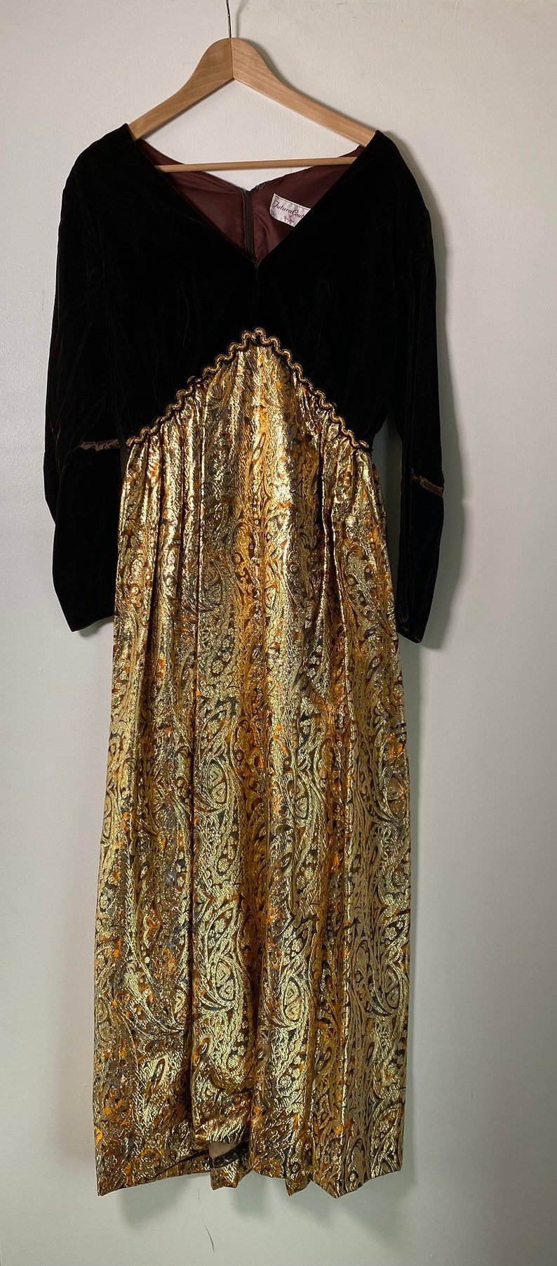 1970s Brown Velvet & Gold Lamé Maxi Dress zdjęcie 1