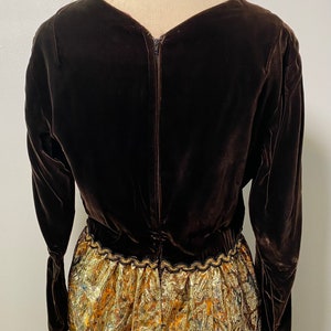 1970s Brown Velvet & Gold Lamé Maxi Dress zdjęcie 9