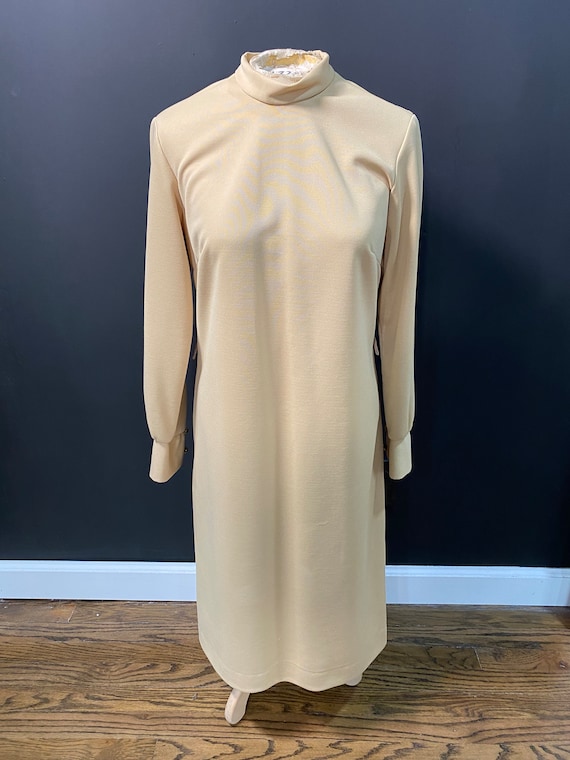 1960’s Chic Beige Dress