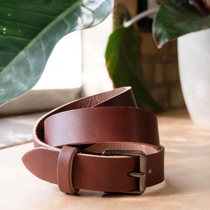 Premium Leather Belt for Men. Made with 100% Full Grain Vegetable Tanned Leather. 1.25 Wide. Built to Last Forever. Ultimate Groomsmen Gift image 6