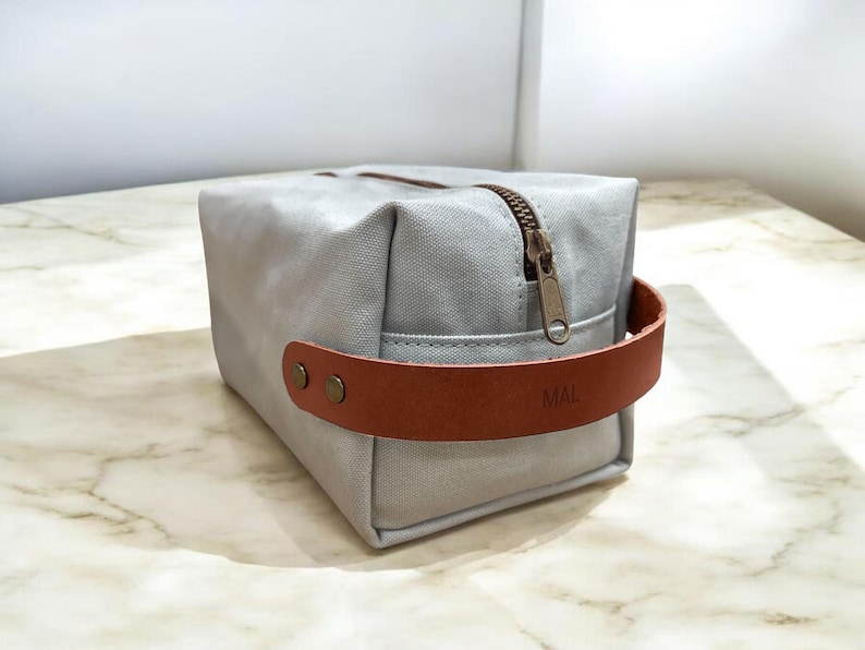Northwind Supply Canvas Dopp Kit