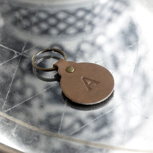 Custom Leather Circle Key Fob. Monogrammed Personalized Full Grain Leather Key Chain. Made In USA. Silver/Gold Foil Options. Leather Charm. image 2