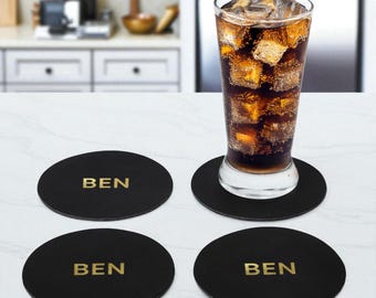 Personalisierte Kreis-Untersetzer aus Leder - Monogramm Untersetzer 4er-Set