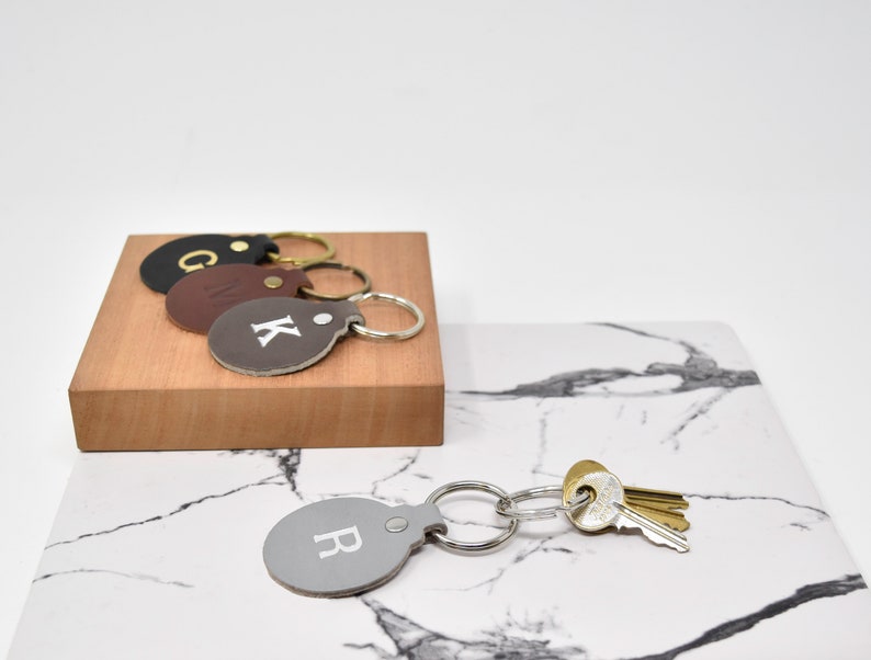 Custom Leather Circle Keychain. Monogrammed Personalized Full Grain Leather Keychain. Made In USA. Silver/Gold Foil Options. Classy Keyring image 8