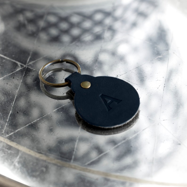 Custom Leather Circle Key Fob. Monogrammed Personalized Full Grain Leather Key Chain. Made In USA. Silver/Gold Foil Options. Leather Charm. image 4