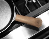 Long Pot Handle Cover. Cast Iron Skillet Leather Handle Grip. Custom Skillet Handle Cover. Personalized Pot Holder. Leather Handle Potholder