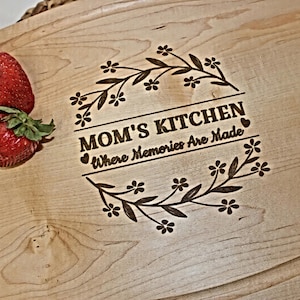 Cutting Board with Rounded Sides, Oval Chopping Board With Groove, Personalized Serving Board, Handcrafted Gift for Mom, Christmas Gift