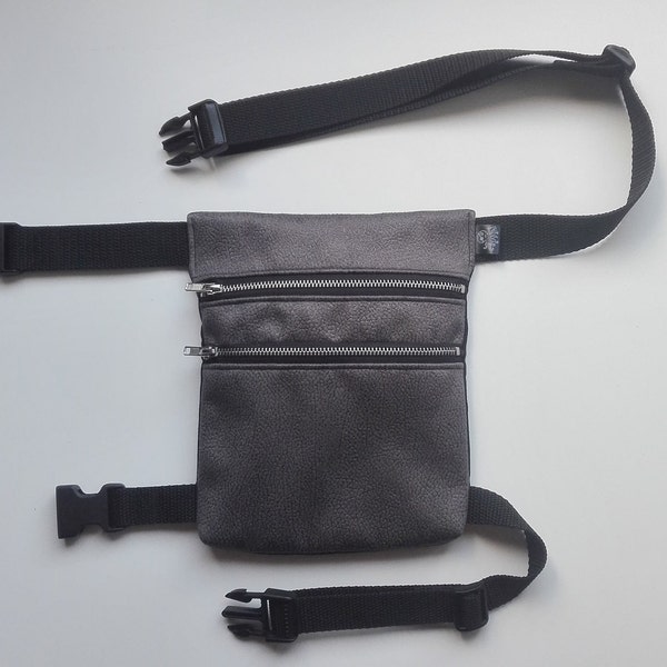 THIGH POUCH in grey faux leather // vegan leg holster