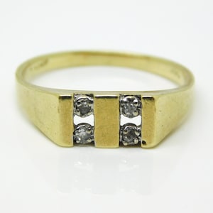 10K Yellow Gold Band With 4 Diamonds Size 7.25 - X8838