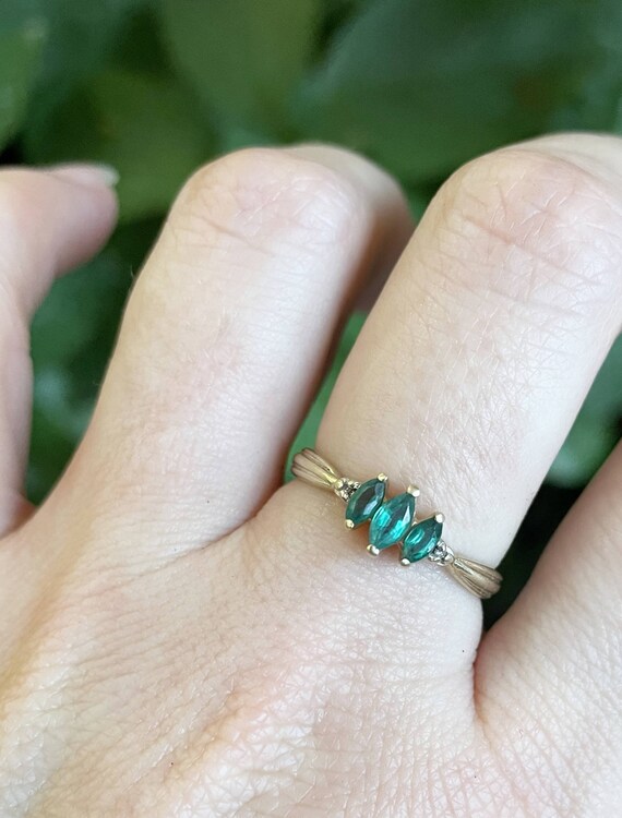 Vintage 10K Yellow Gold Emerald Marquise Ring, Si… - image 8