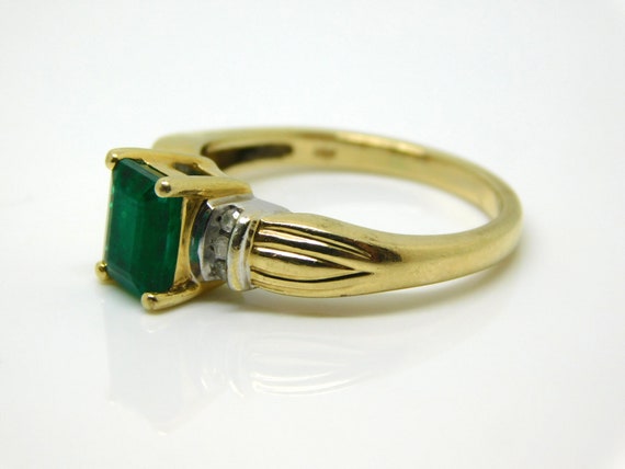 10K Yellow Gold Ring With Emerald Cut Emerald Siz… - image 2