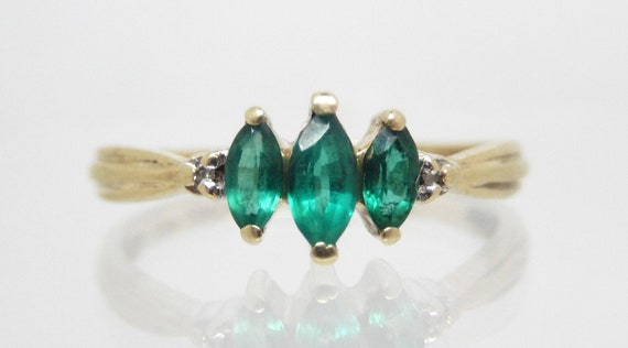 Vintage 10K Yellow Gold Emerald Marquise Ring, Si… - image 2