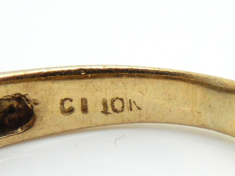 X4053 Vintage 10K Yellow Gold Diamond Nugget Ring