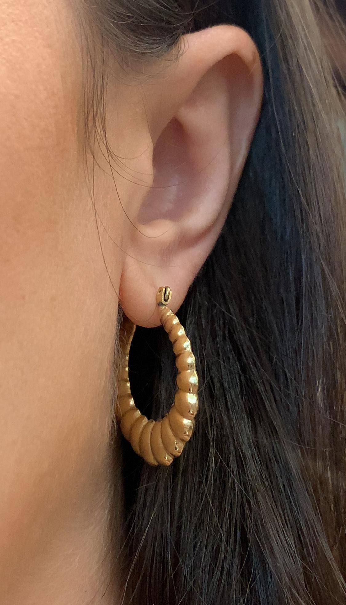 14K Yellow Gold Shrimp Hoop Earrings X8993 - Etsy