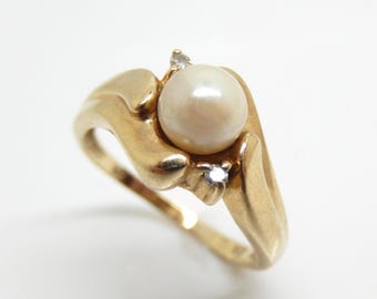 Vintage 10K Yellow Gold Pearl Diamond Ring, Size 6 1/2 - X9757
