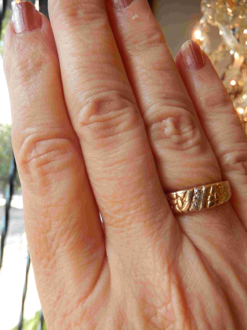 X4053 Vintage 10K Yellow Gold Diamond Nugget Ring