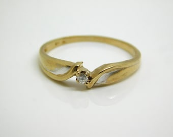 10K Yellow Gold Diamond Bypass Ring Size 7.25 - X9873