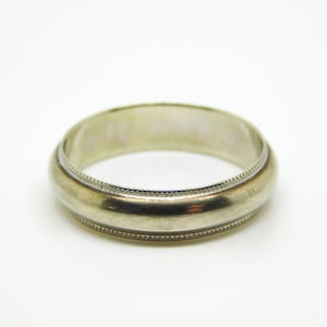 14K White Gold Edged Band Size 6.5 - X6741