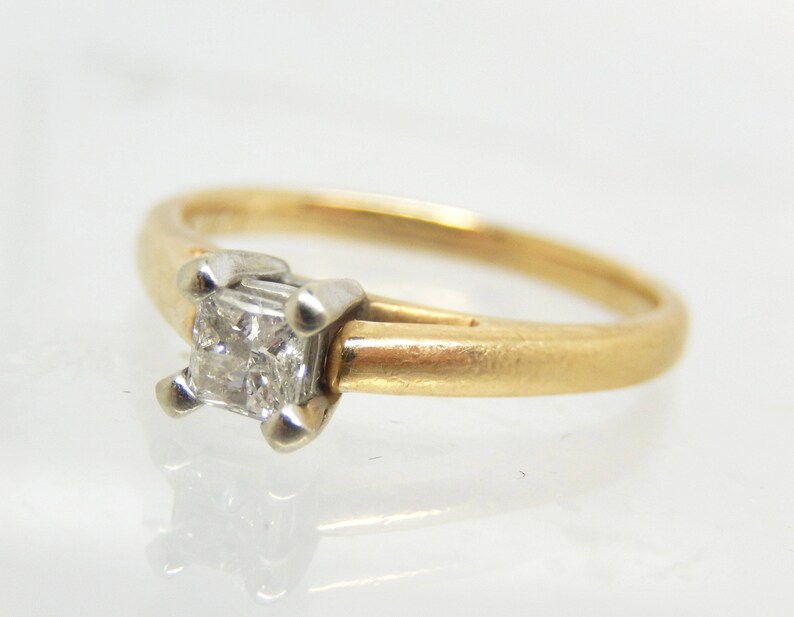 Vintage 10K Yellow Gold Princess Cut Diamond Solitaire Ring Size 6.75 X6052 image 4