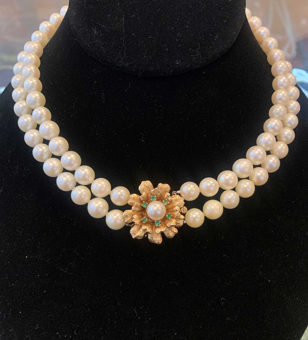 Double strand of pearls deals