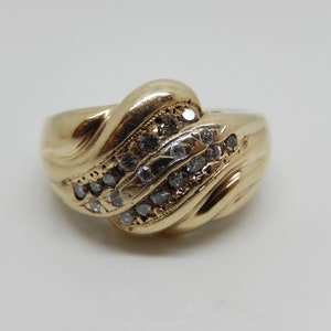 14K Yellow Gold Dome Swirl Diamond Ring Size 6.75 - X6286