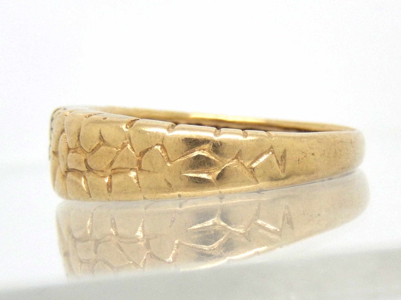 X4053 Vintage 10K Yellow Gold Diamond Nugget Ring
