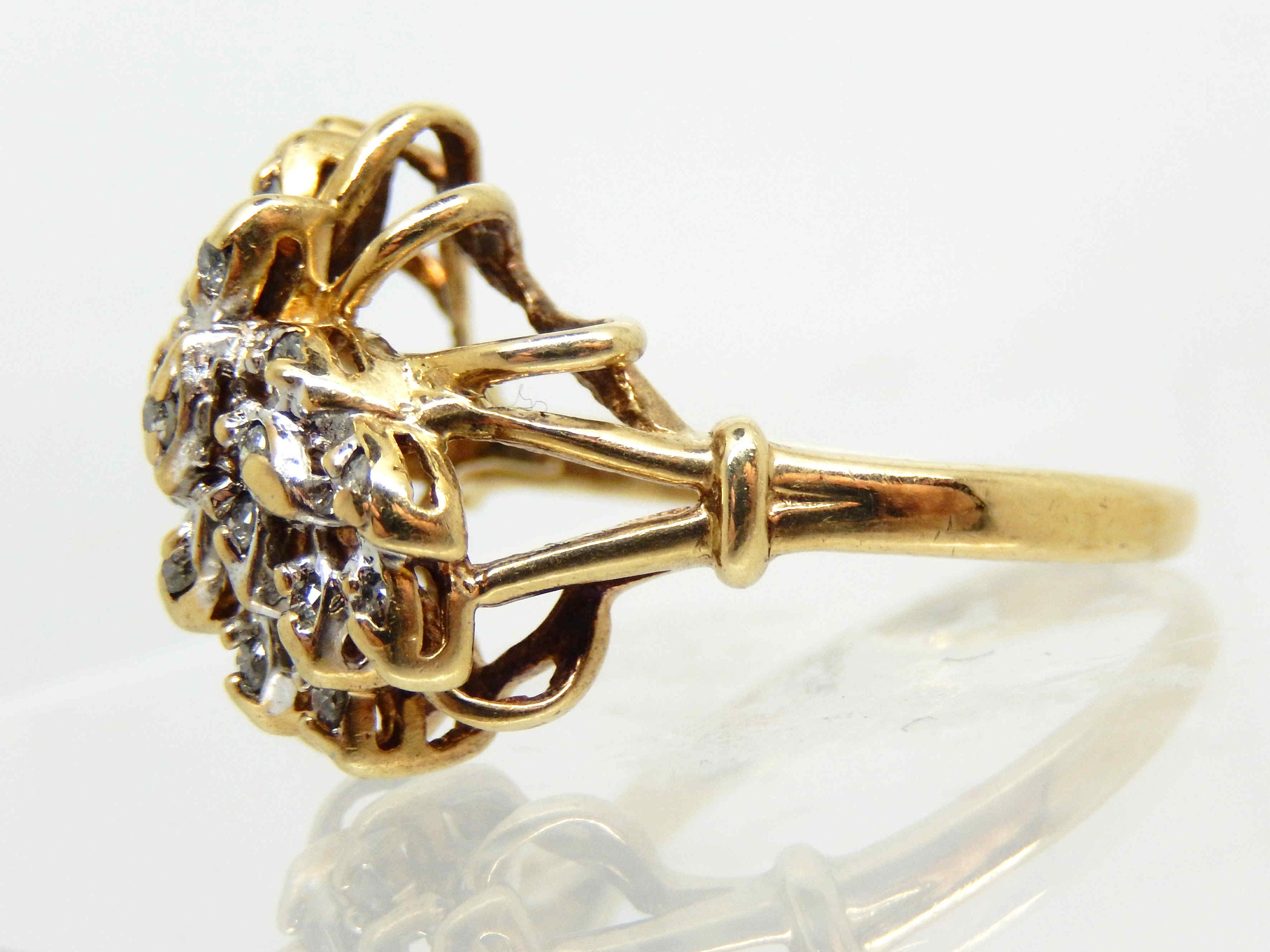 Vintage 10K Yellow Gold Diamond Cluster Ring Size 7 - X5300