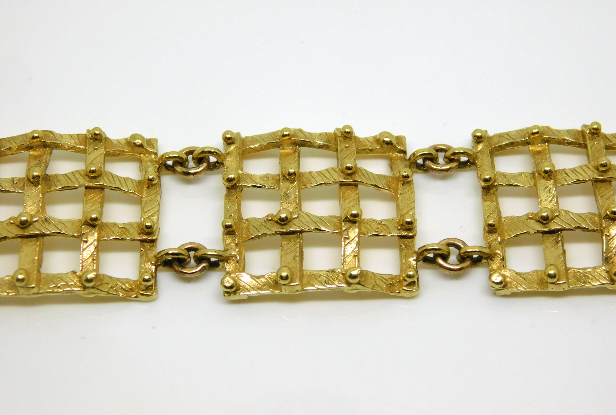 18K Yellow Gold Square Link Wide 8