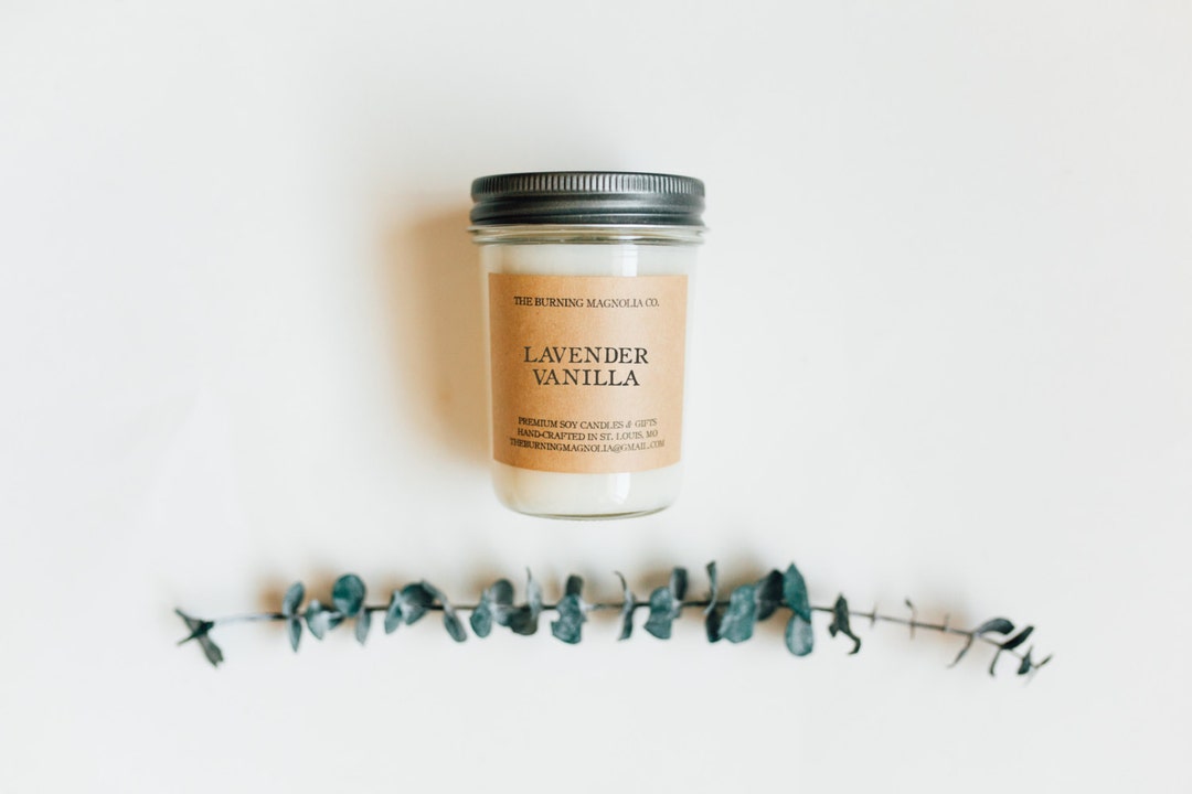Lavender Vanilla Candle / Handpoured, Premium Soy Candle / Warm Candle