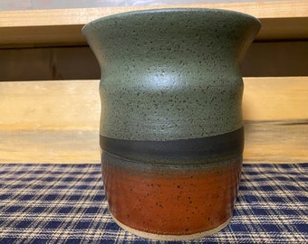 Slate green and iron red pottery utensil holder