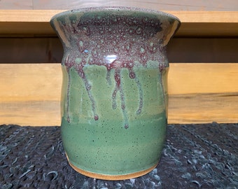 Spring green pottery utensil holder