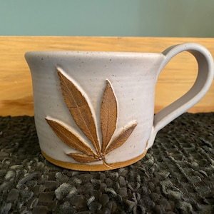 Lavender pottery leaf mug