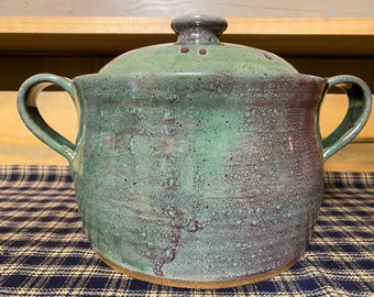 Spring green pottery bean pot