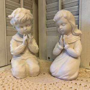 Praying Children in Nightclothes, White Ceramic, Napco, Vintage Nursery Décor