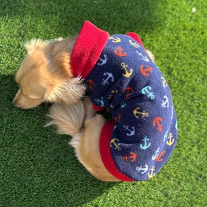 Gepersonaliseerde teckelfleecetrui: water- en modderafstotende hondenjas